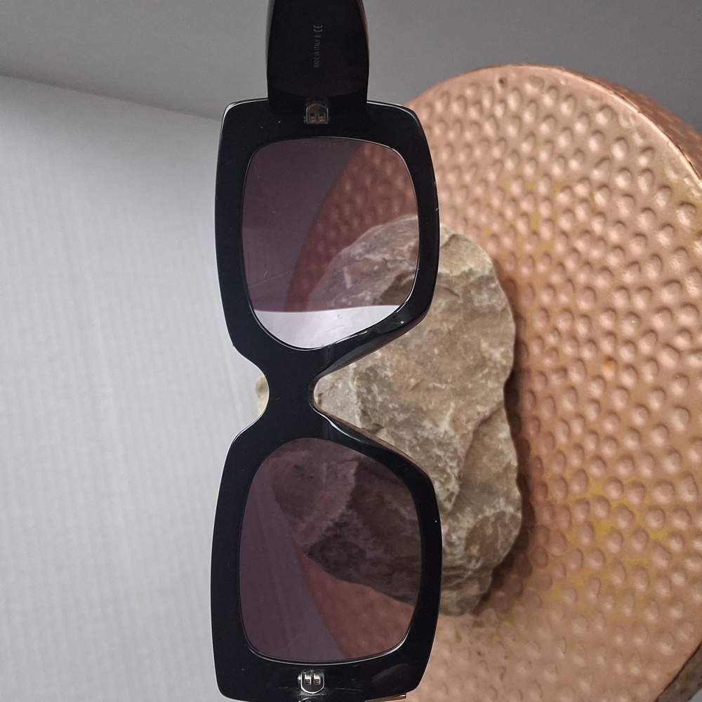 CHANEL Black and Gold Sunglasses - Picture 5 of 8